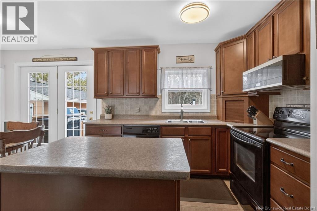 77 Lawson, Riverview, New Brunswick  E1B 3R1 - Photo 24 - NB137632