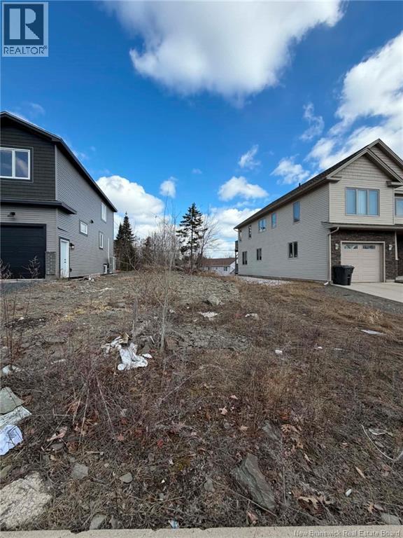 12 Weavers Way, Fredericton, New Brunswick  E3A 3P8 - Photo 3 - NB137948