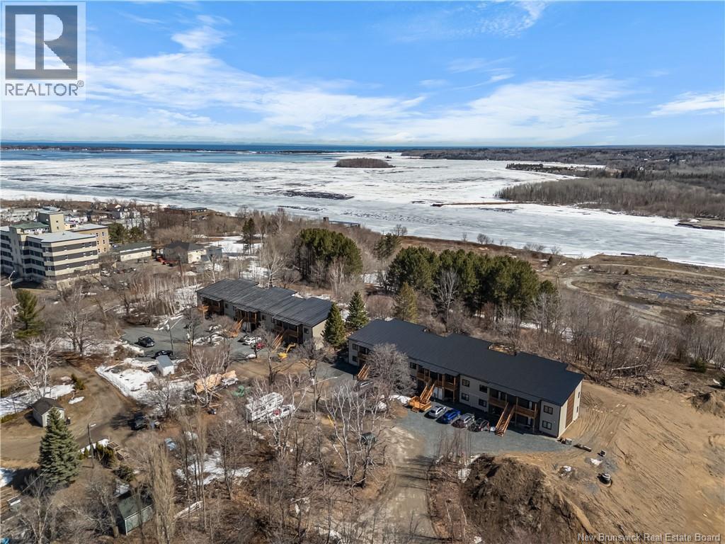 1300 Golden Park Circle Unit# 5, Bathurst, New Brunswick  E2A 1V1 - Photo 8 - NB138016