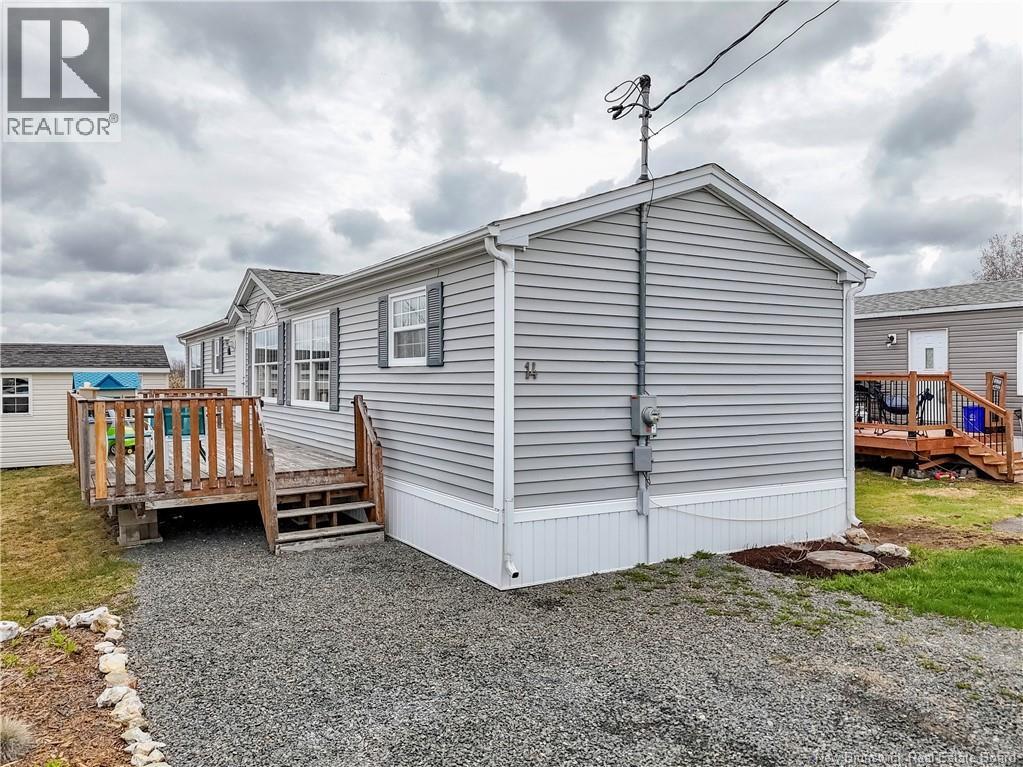 14 Black Duck, Lincoln, New Brunswick  E3B 7G1 - Photo 1 - NB138003