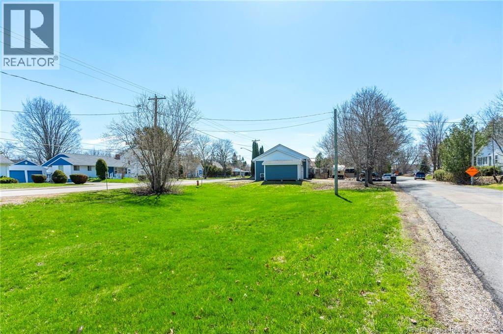 42 Stewart Avenue, Sussex, New Brunswick  E4E 2E6 - Photo 10 - NB138136