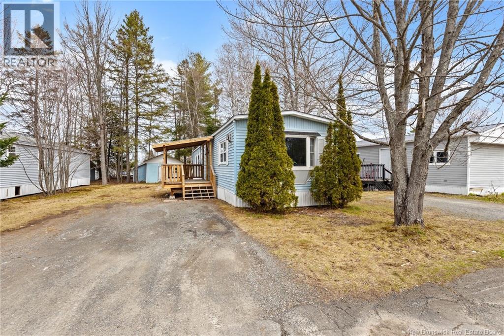 18 Hill Street, Lincoln, New Brunswick  E3B 6W1 - Photo 2 - NB138047