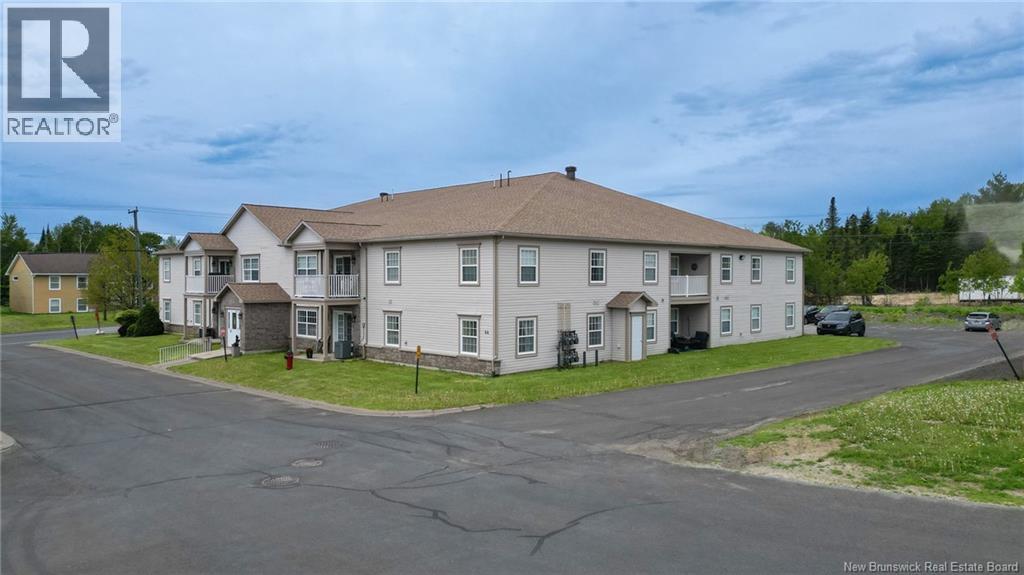 44 Brown Boulevard Unit# 2f, Fredericton, New Brunswick  E3A 0L8 - Photo 2 - NB138070