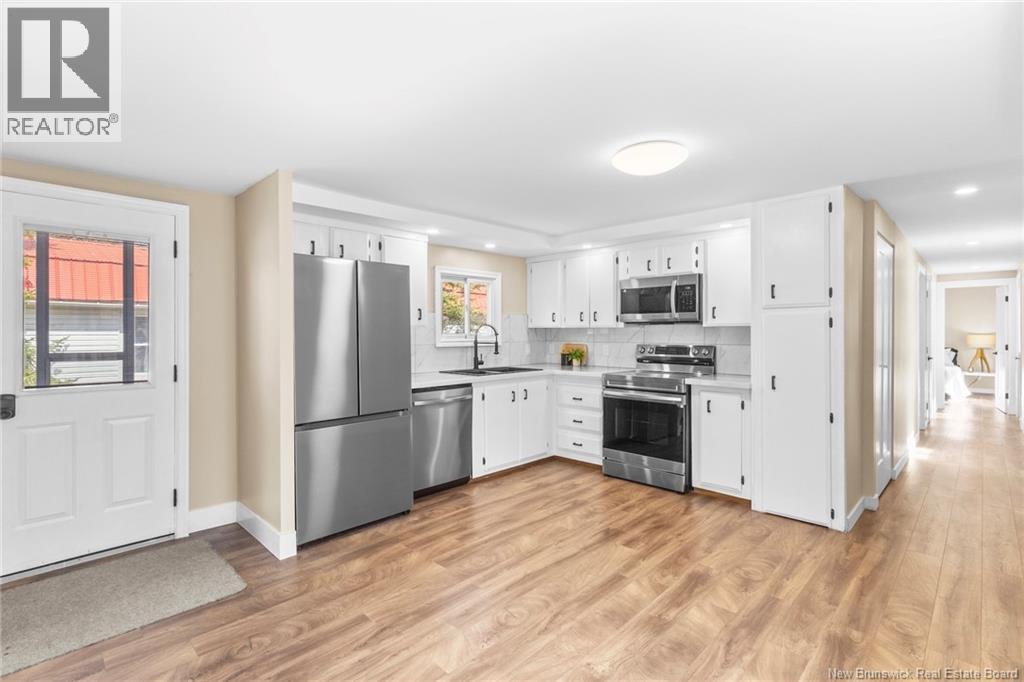 243 Driftwood Loop, Fredericton, New Brunswick  E3B 7P1 - Photo 3 - NB138065