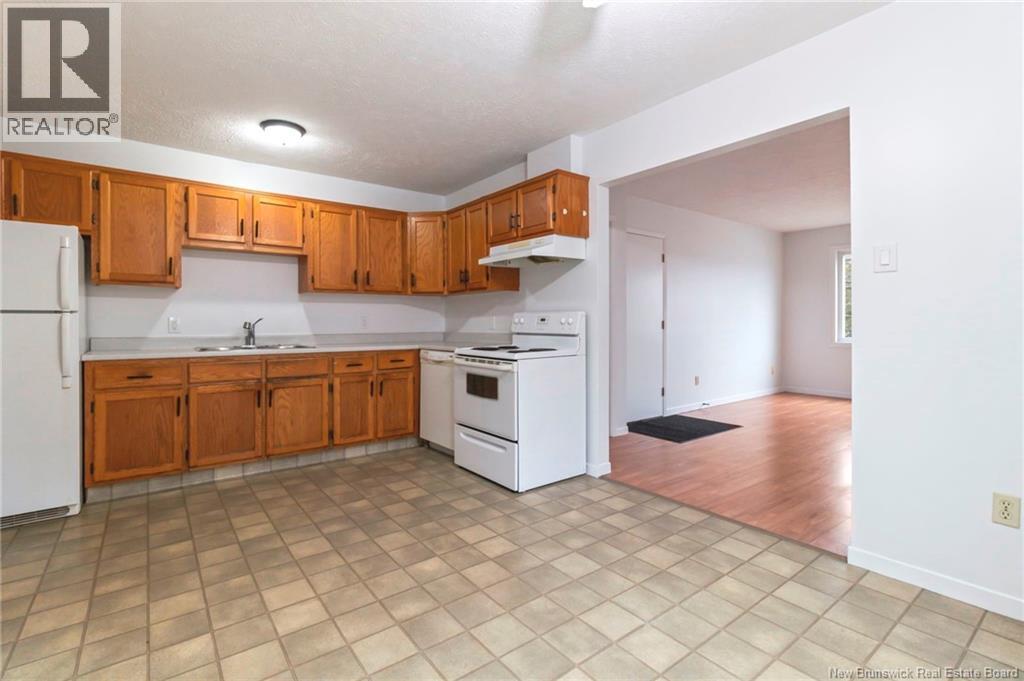 67 Vail Street Unit# 6, Moncton, New Brunswick  E1A 3L2 - Photo 2 - NB138358