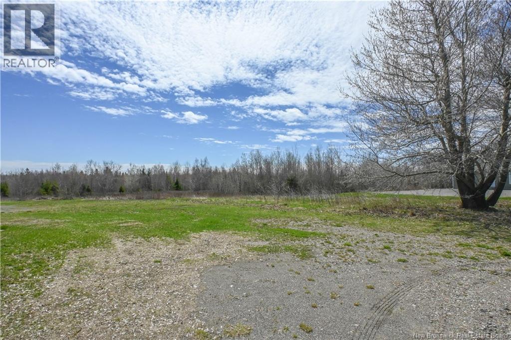 3962 Principale Street, Tracadie, New Brunswick  E1X 1B6 - Photo 3 - NB138400