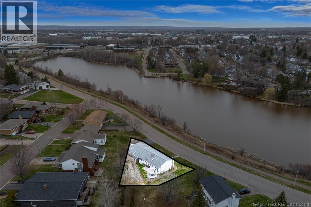 216 Westmount Boulevard, Moncton, New Brunswick  E1E 1V4 - Photo 6 - NB137886