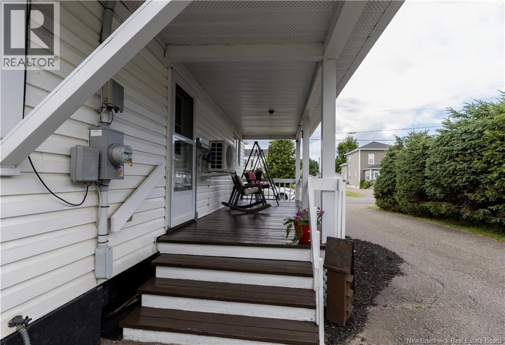 205 Basin Street, Grand Falls, New Brunswick  E3Z 2H9 - Photo 4 - NB138138