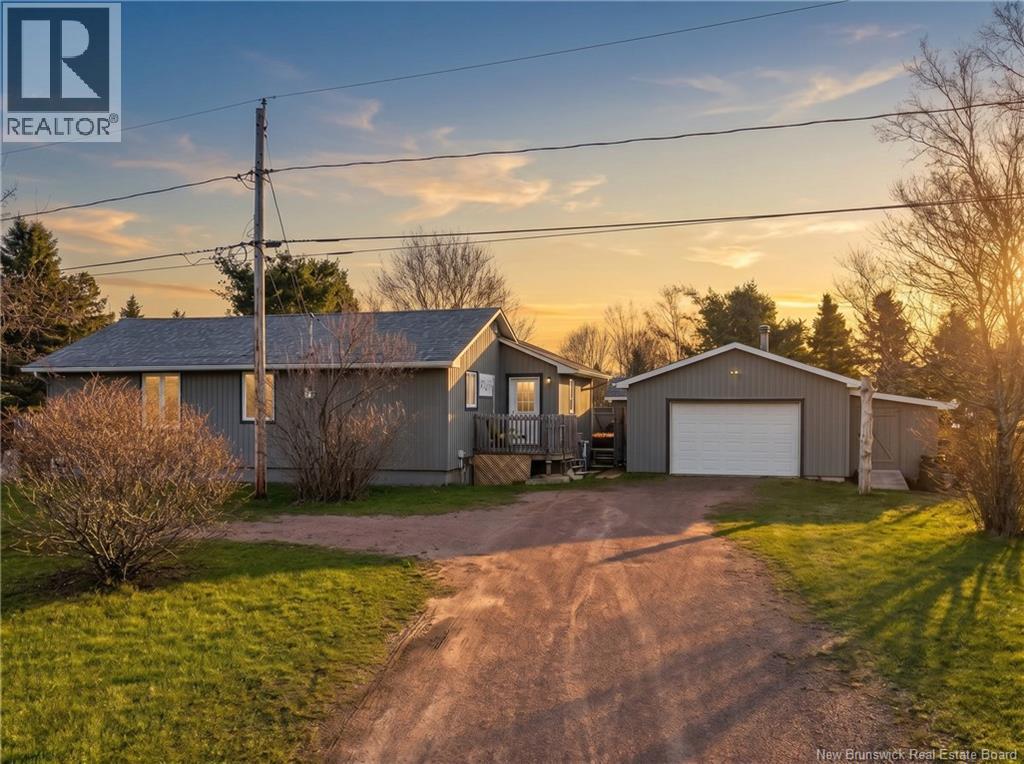 19 des Lauriers Road, Grand-Barachois, New Brunswick