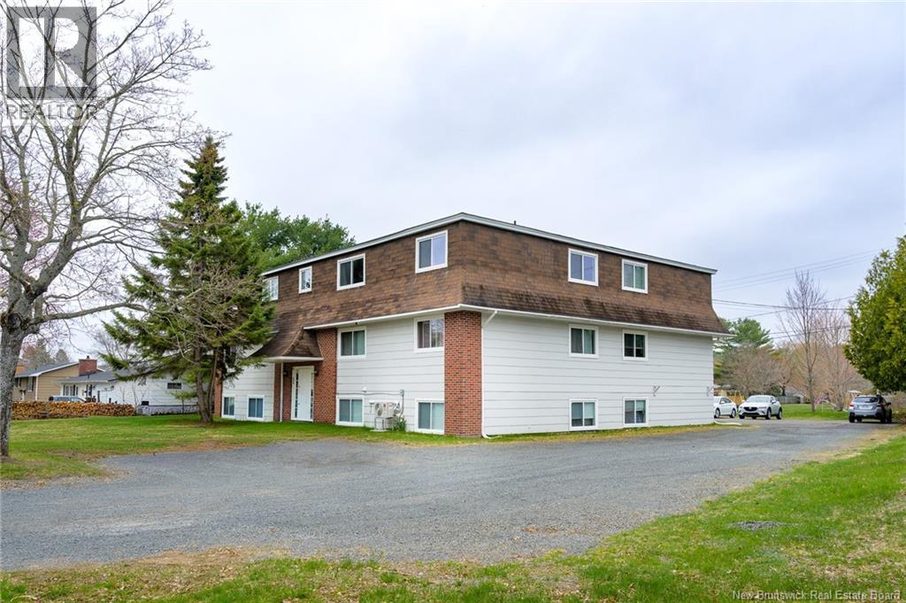 32 Berwick Street, Fredericton, New Brunswick  E3A 4Y3 - Photo 5 - NB138954