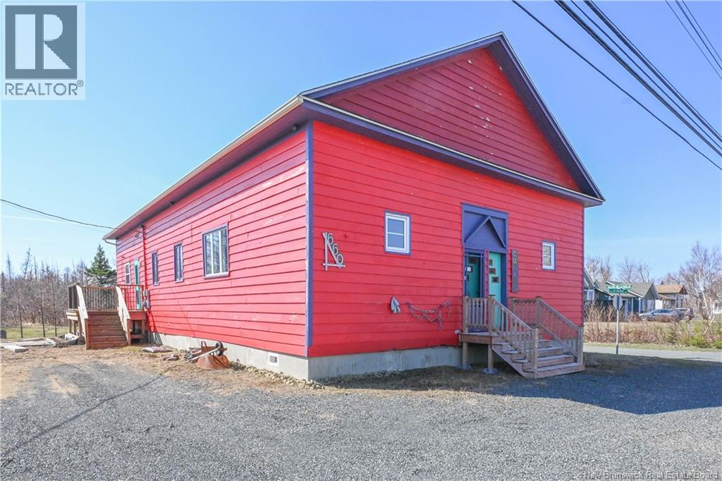 660 Saint-Pierre Ouest Boulevard, Caraquet, New Brunswick