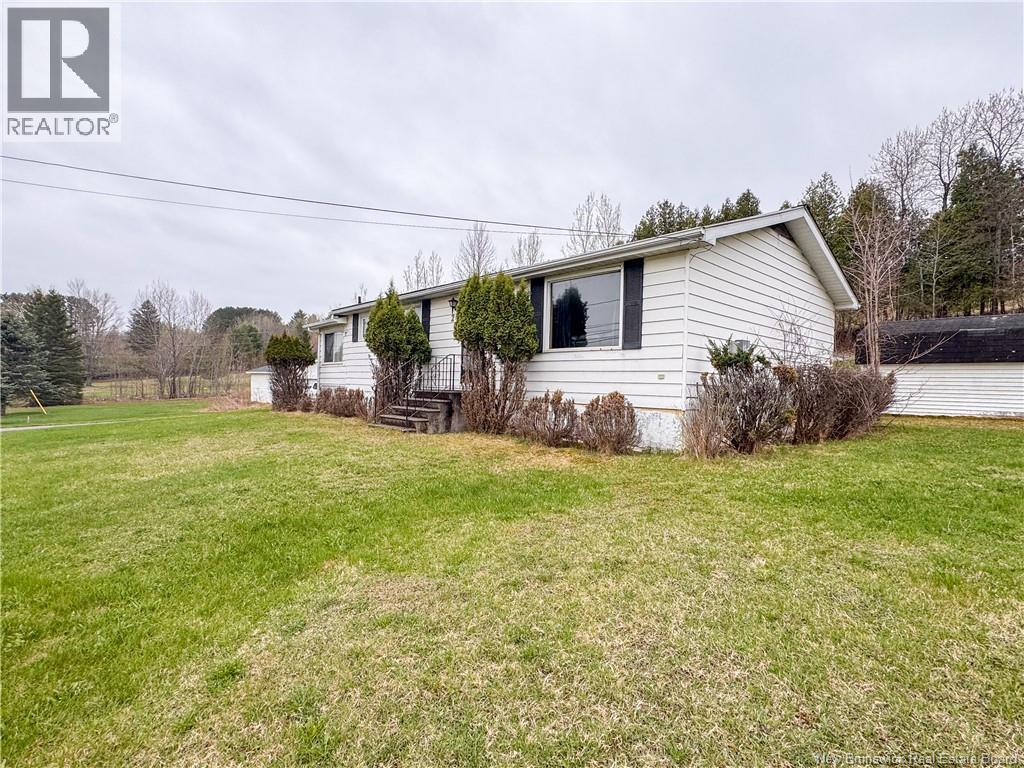 205 Houlton Street, Woodstock, New Brunswick  E7M 4L7 - Photo 5 - NB138926