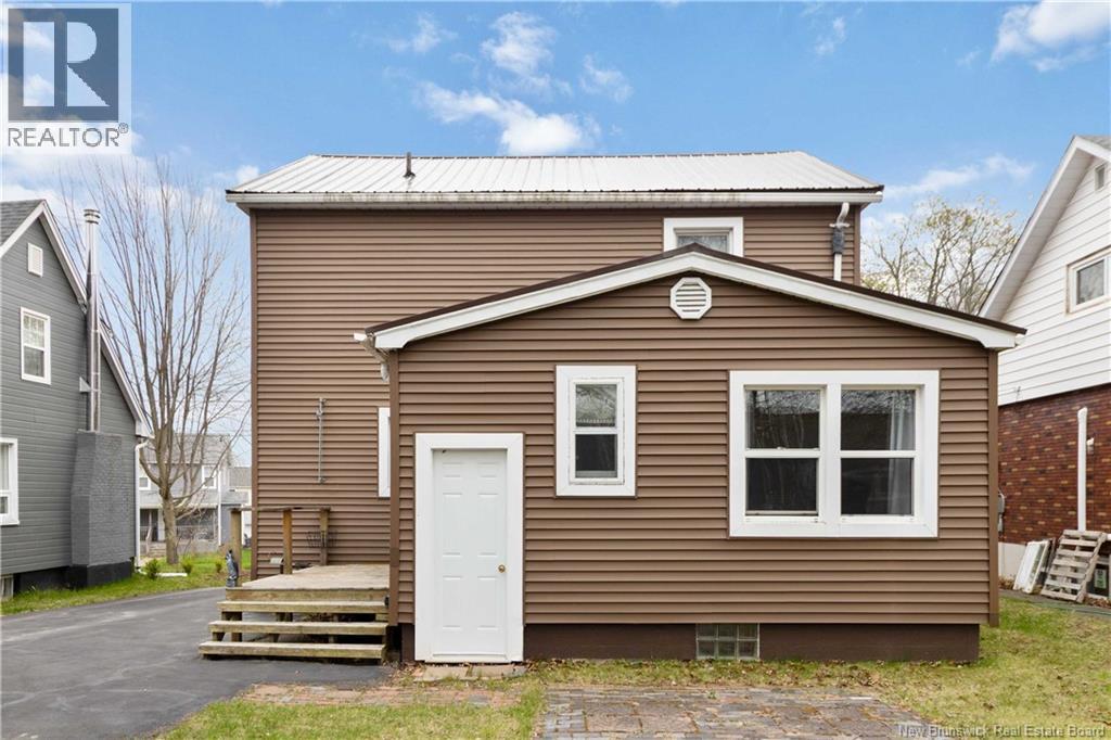 25 Wellington Avenue, Moncton, New Brunswick  E1E 2A7 - Photo 4 - NB137686