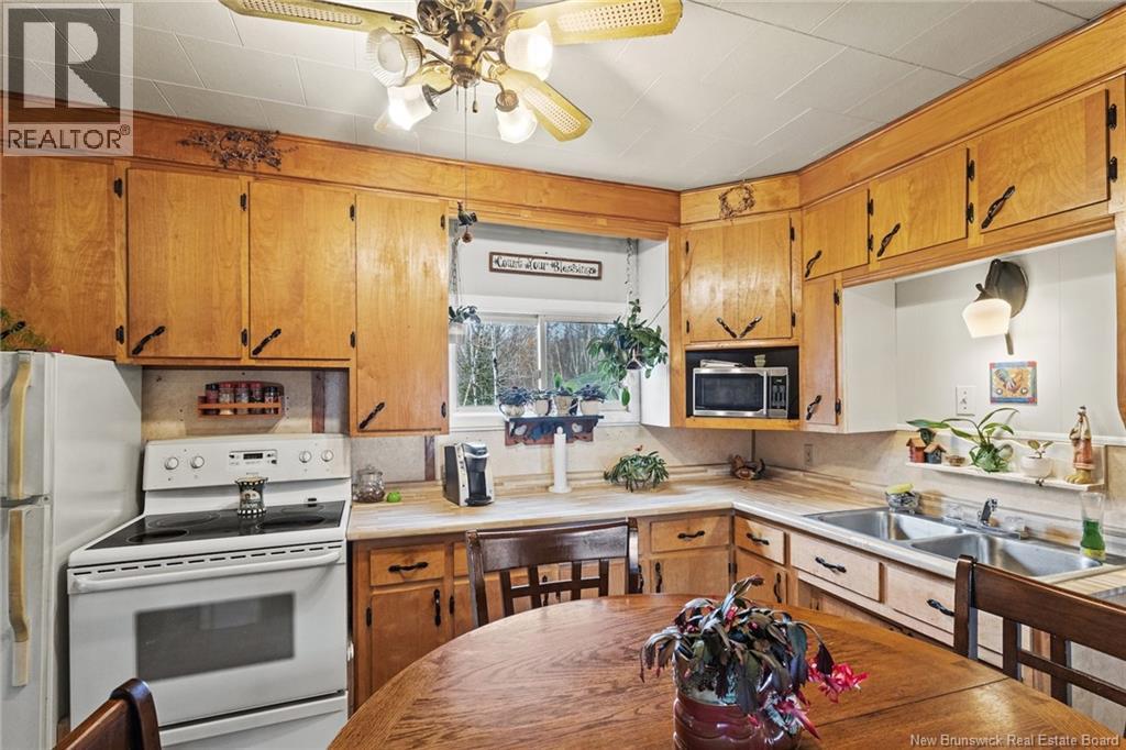 32 Pleasant Drive, Chipman, New Brunswick  E4A 1S3 - Photo 8 - NB139060