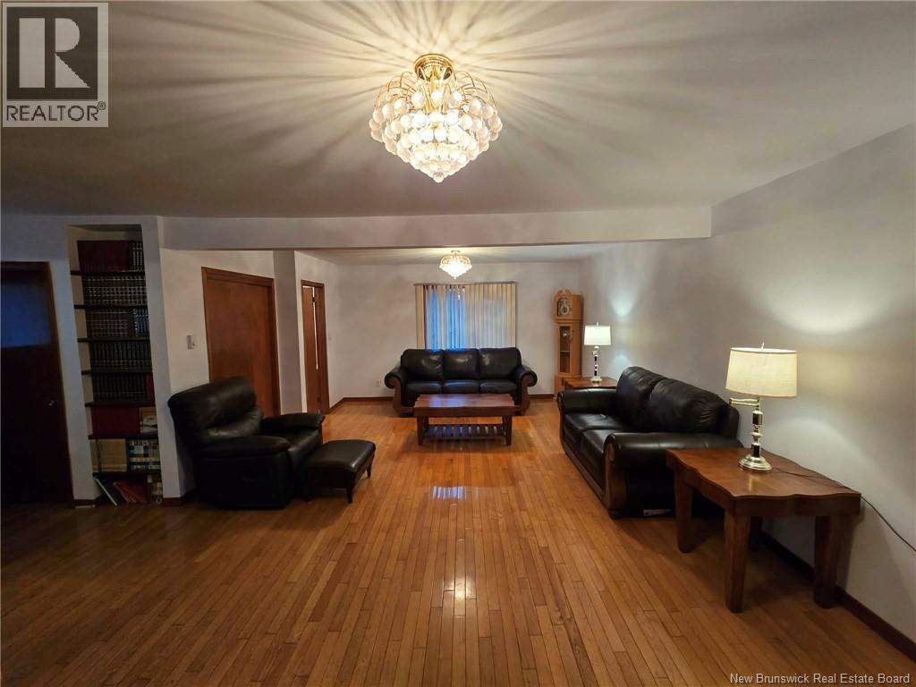 1443 Bridge, Bathurst, New Brunswick  E2A 4A5 - Photo 11 - NB139078