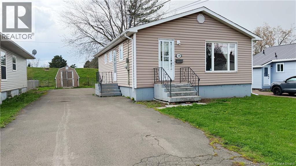 118 Cedar Street, Moncton, New Brunswick  E1C 7L4 - Photo 1 - NB139140