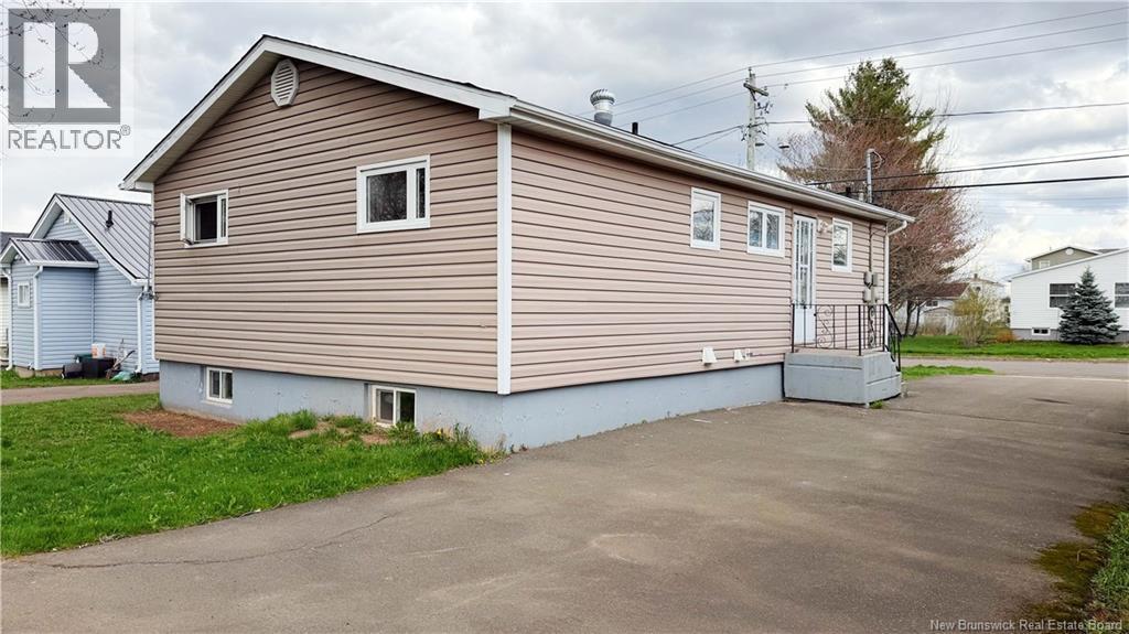 118 Cedar Street, Moncton, New Brunswick  E1C 7L4 - Photo 25 - NB139140