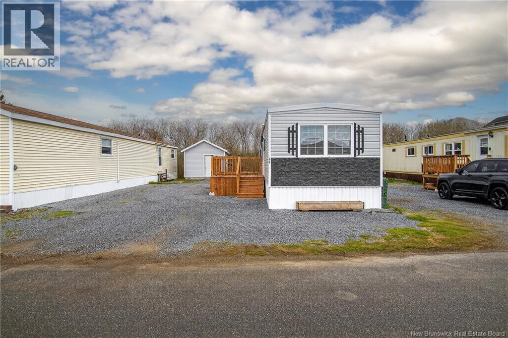 11 Kingfisher Road, Saint John, New Brunswick  E2J 3W8 - Photo 2 - NB139220