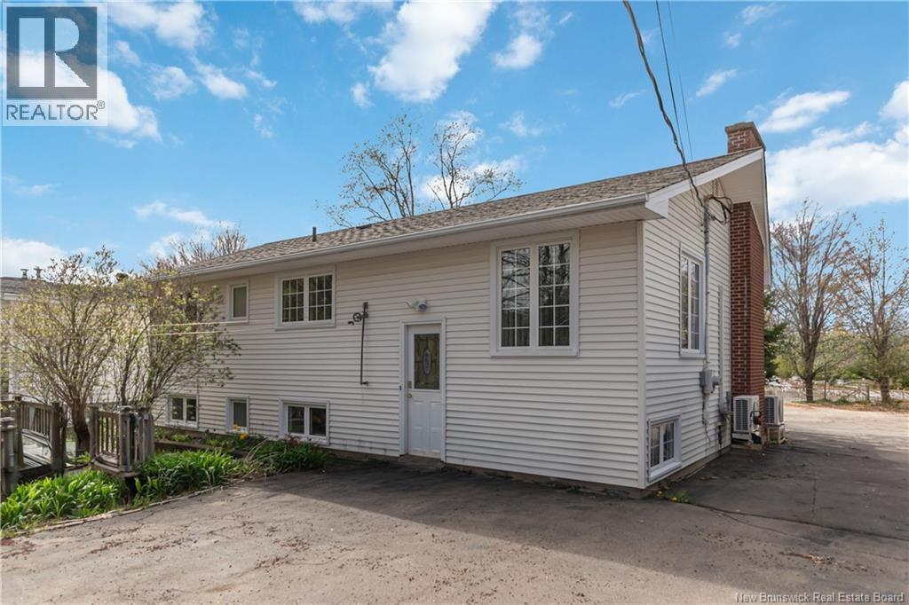 45 Coventry Crescent, Moncton, New Brunswick  E1C 8G5 - Photo 4 - NB139270