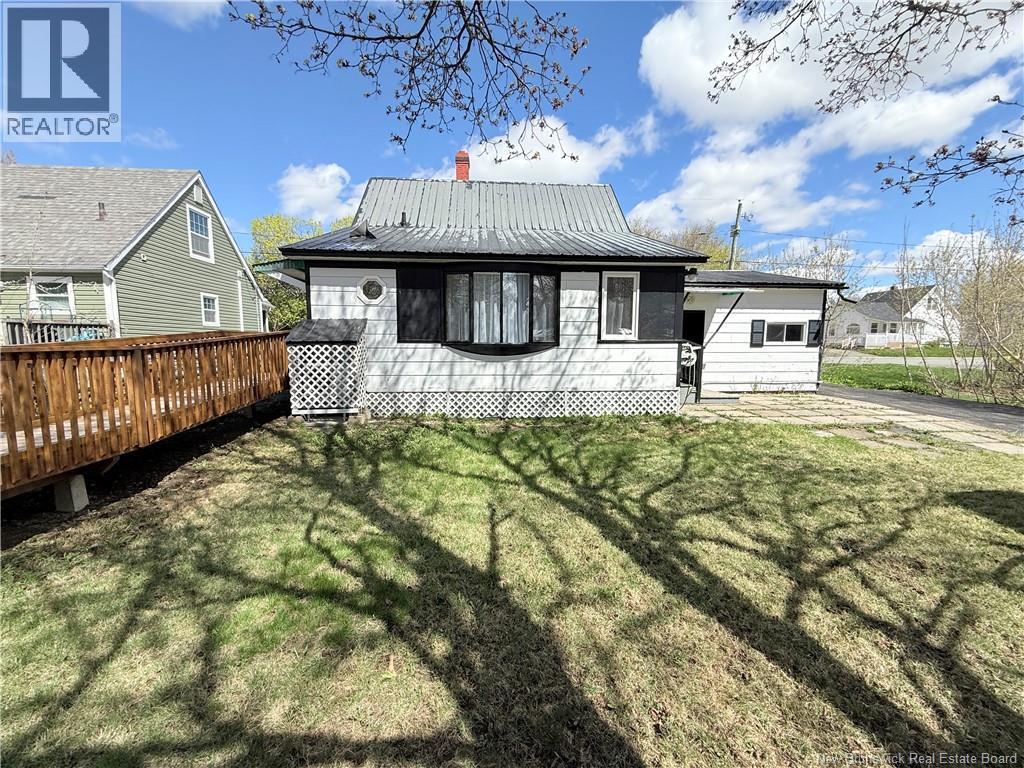 131 St John Street, Woodstock, New Brunswick  E7M 2V2 - Photo 4 - NB139289