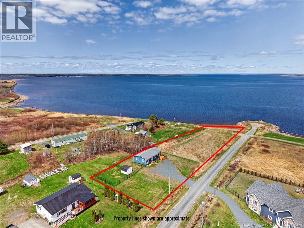 17 North Bayview Road, Baie-Sainte-Anne, New Brunswick  E9A 1A2 - Photo 2 - NB139352