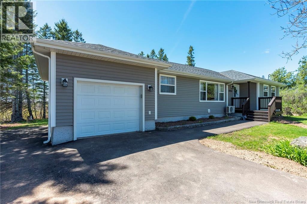 1042 Elmwood, Moncton, New Brunswick  E1H 2G9 - Photo 2 - NB139231