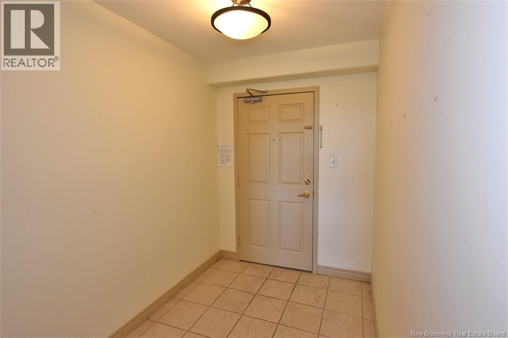 1 Golf Greens Lane Unit# 412, Fredericton, New Brunswick  E3B 9T9 - Photo 7 - NB139585