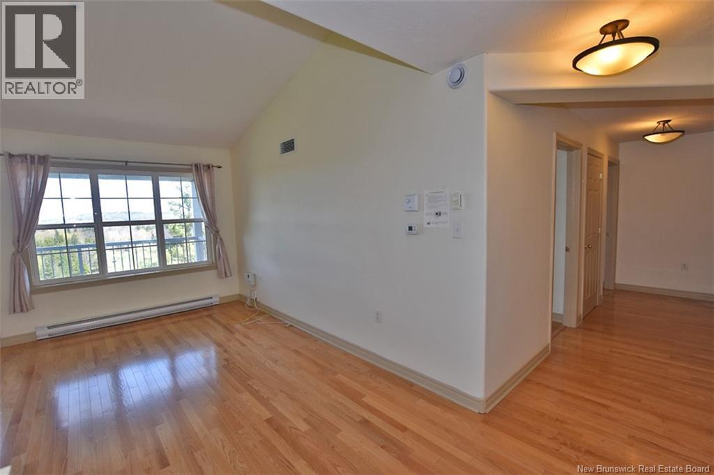 1 Golf Greens Lane Unit# 412, Fredericton, New Brunswick  E3B 9T9 - Photo 8 - NB139585