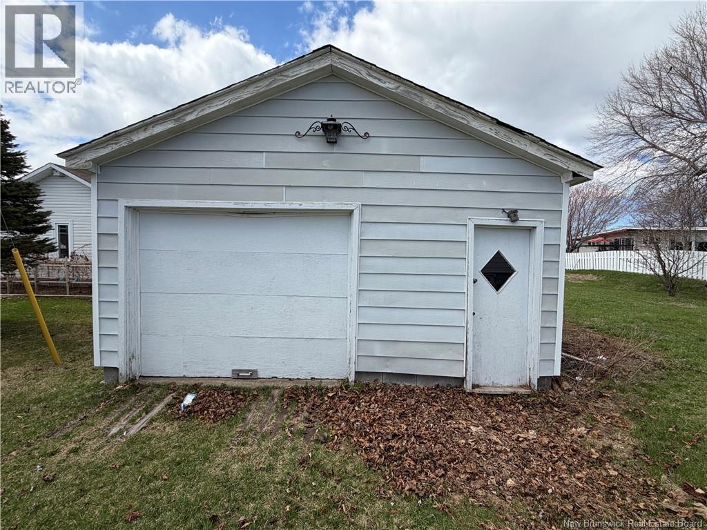 18 Jeux De Lacadie Street, Lamèque, New Brunswick  E8T 1M3 - Photo 4 - NB136464
