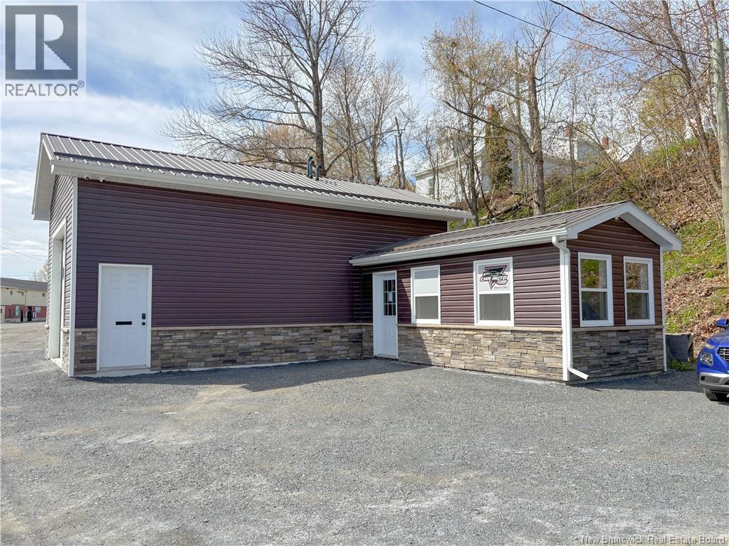 535-539 Main Street, Woodstock, New Brunswick  E7M 2B9 - Photo 5 - NB139104