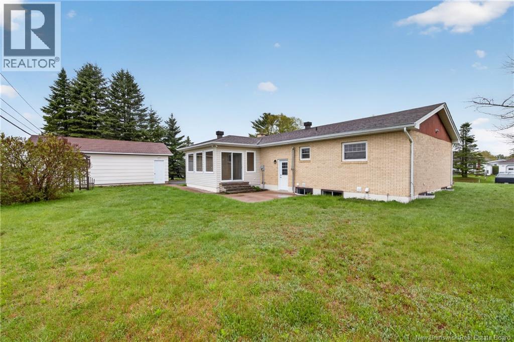 1145 Daniel Drive, Bathurst, New Brunswick  E2A 3X6 - Photo 3 - NB139681
