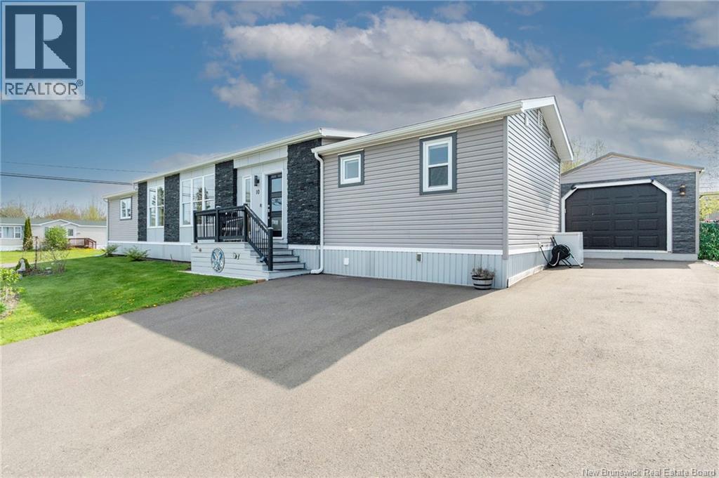 10 Restigouche, Dieppe, New Brunswick