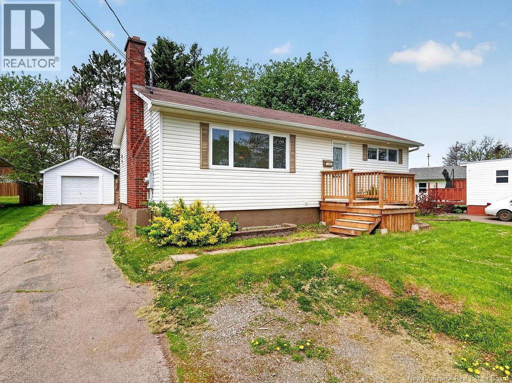 242 Broadway Street, Moncton, New Brunswick  E1A 3Y6 - Photo 2 - NB139871