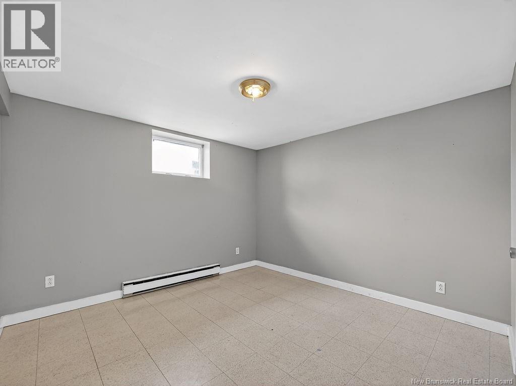 242 Broadway Street, Moncton, New Brunswick  E1A 3Y6 - Photo 24 - NB139871