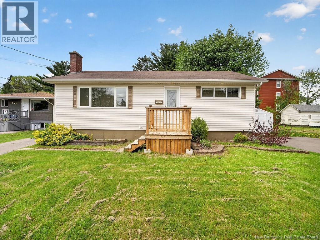 242 Broadway Street, Moncton, New Brunswick  E1A 3Y6 - Photo 37 - NB139871