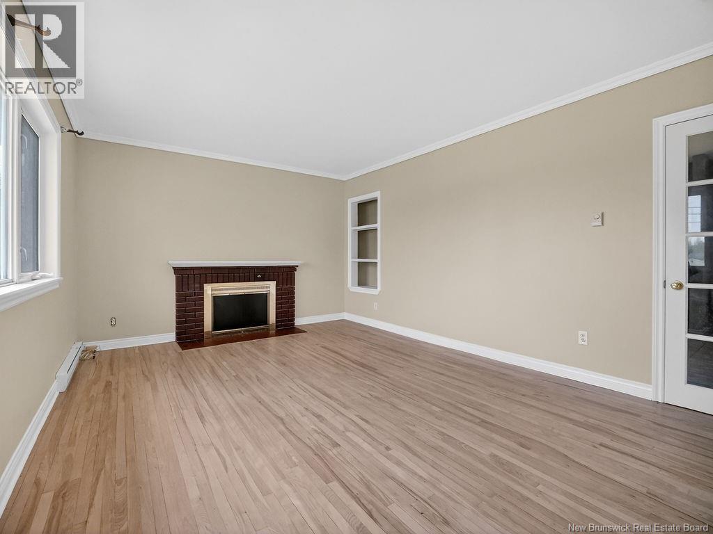242 Broadway Street, Moncton, New Brunswick  E1A 3Y6 - Photo 5 - NB139871