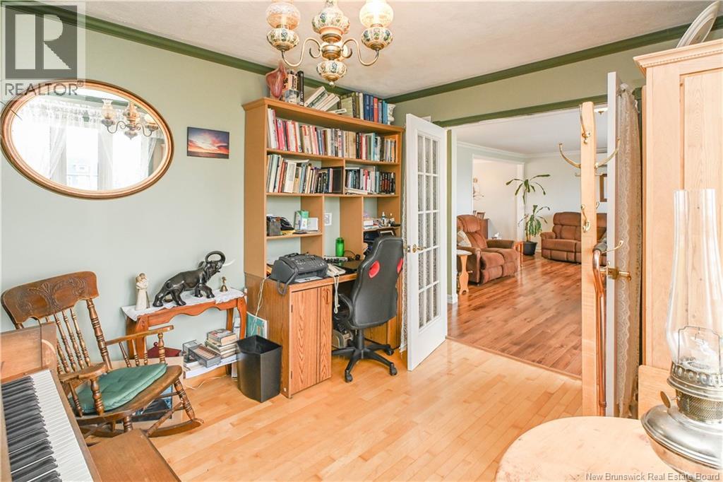 286 Saint-Pierre E. Boulevard, Caraquet, New Brunswick E1W 1B5 - Photo 22 - NB140051