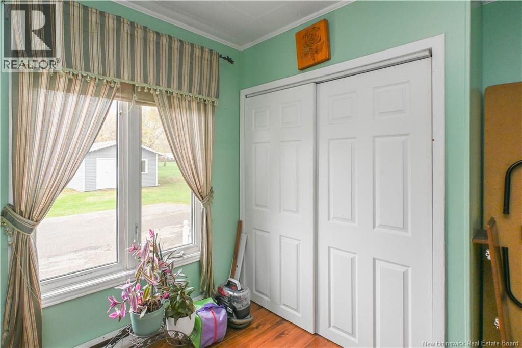 286 Saint-Pierre E. Boulevard, Caraquet, New Brunswick E1W 1B5 - Photo 26 - NB140051