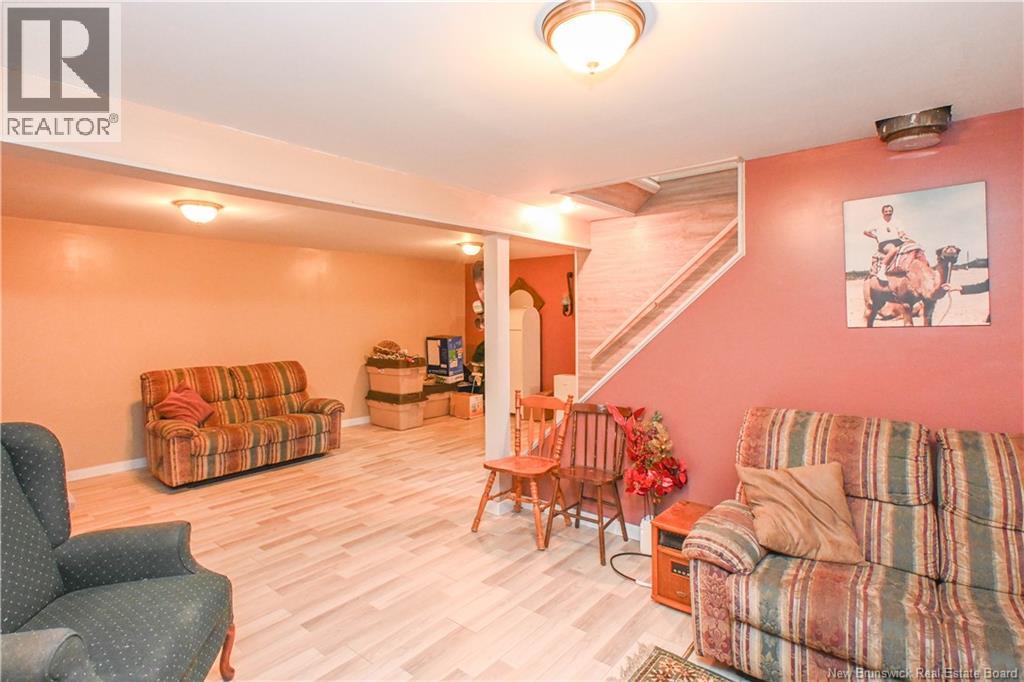 286 Saint-Pierre E. Boulevard, Caraquet, New Brunswick E1W 1B5 - Photo 31 - NB140051
