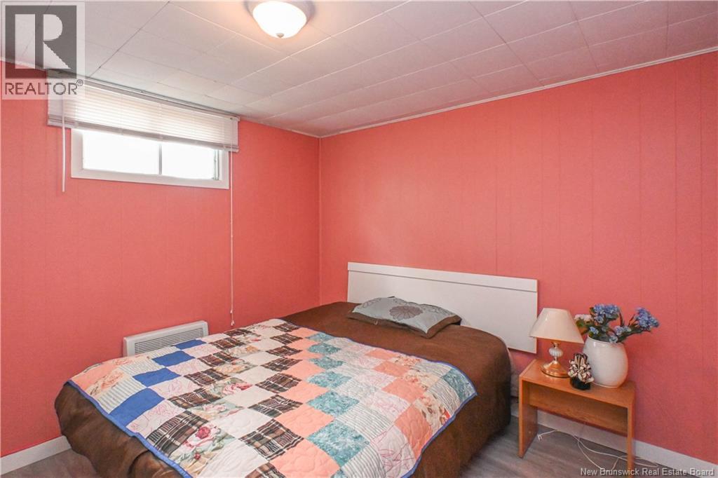 286 Saint-Pierre E. Boulevard, Caraquet, New Brunswick E1W 1B5 - Photo 33 - NB140051
