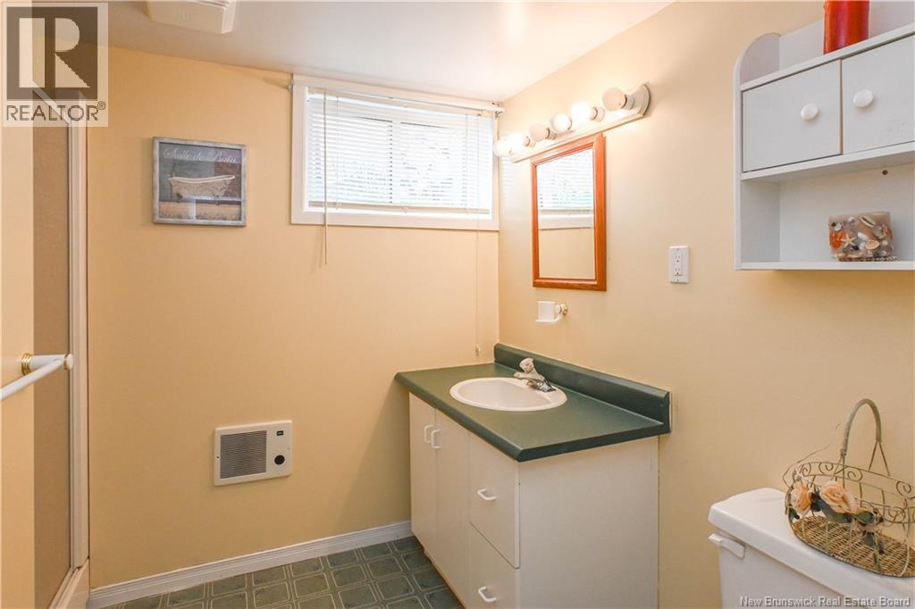 286 Saint-Pierre E. Boulevard, Caraquet, New Brunswick E1W 1B5 - Photo 35 - NB140051