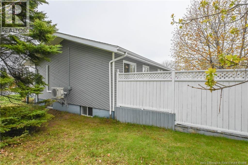 286 Saint-Pierre E. Boulevard, Caraquet, New Brunswick E1W 1B5 - Photo 7 - NB140051