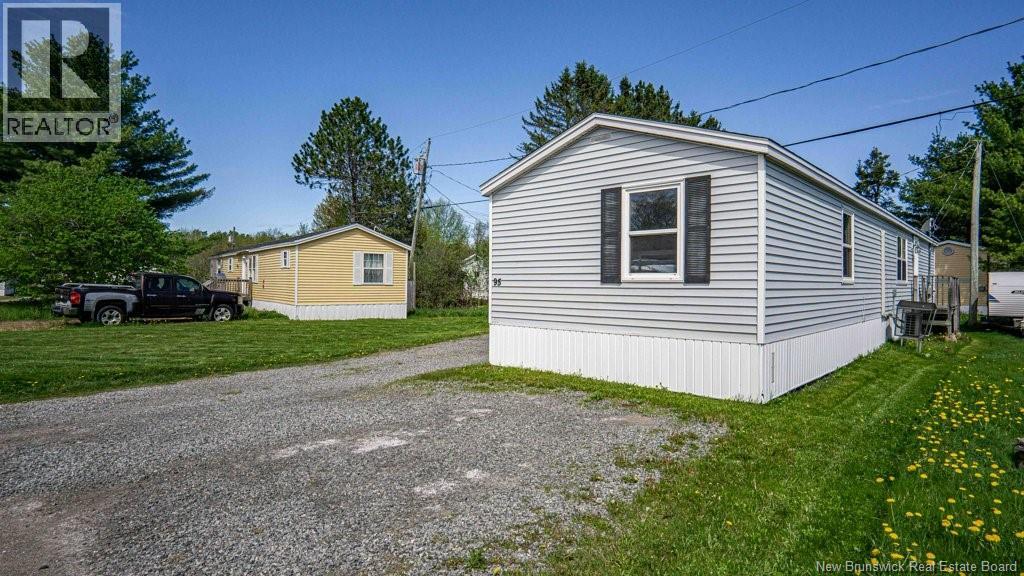 95 Currie Crescent, Waasis, New Brunswick  E3B 7H3 - Photo 33 - NB139993