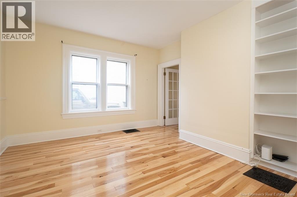 332 Saunders Street, Fredericton, New Brunswick  E3B 1N8 - Photo 11 - NB139867
