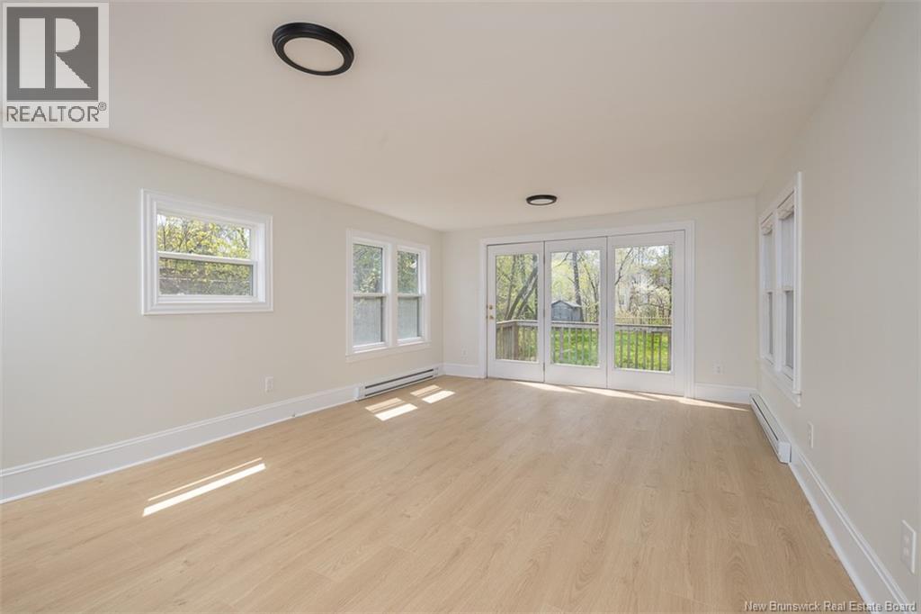 332 Saunders Street, Fredericton, New Brunswick  E3B 1N8 - Photo 22 - NB139867