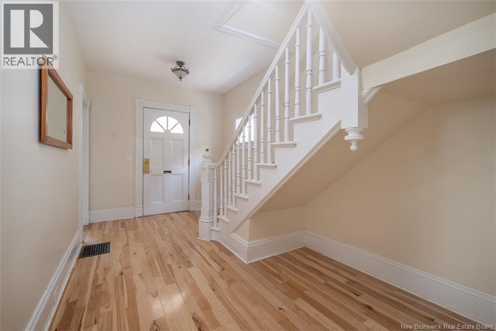 332 Saunders Street, Fredericton, New Brunswick  E3B 1N8 - Photo 4 - NB139867