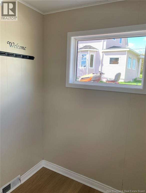 10 Kirk Street, Sackville, New Brunswick  E4L 3E8 - Photo 4 - NB140112