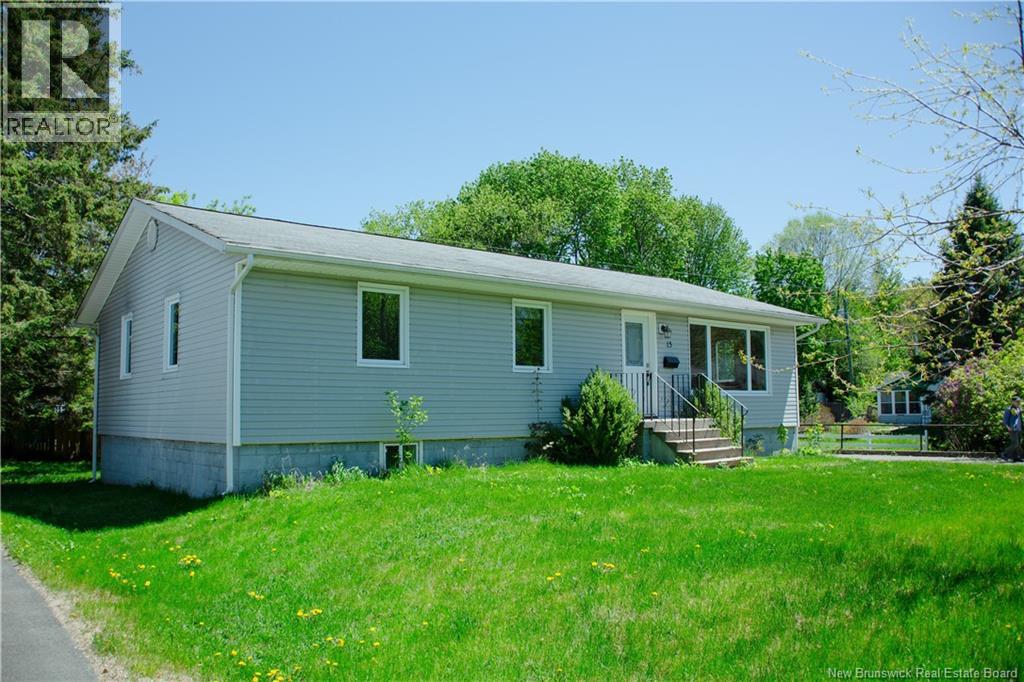 15 Bailey Avenue, Fredericton, New Brunswick  E3A 1H3 - Photo 2 - NB139989