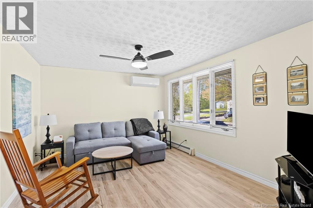 18 Hollybrook Street, Fredericton, New Brunswick  E3A 4N7 - Photo 6 - NB140069