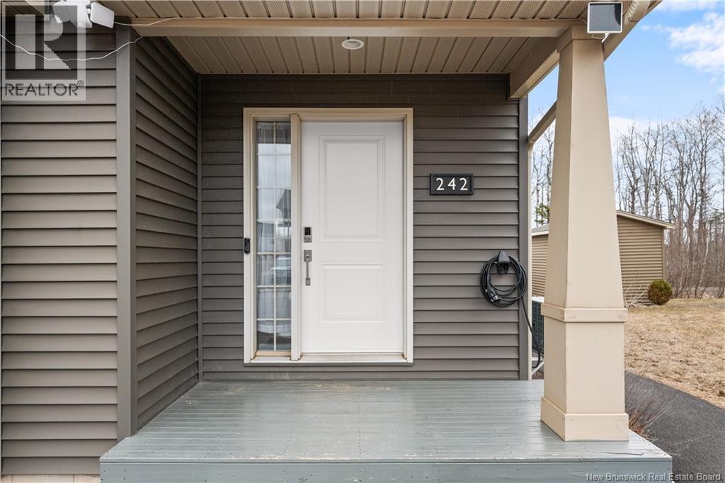 242 Erinvale Drive, Moncton, New Brunswick  E1A 9S2 - Photo 4 - NB140184
